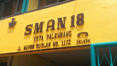 Loyalitas atau Profesionalitas ? Guru SMAN 18 Palembang Terkunci di Balik E-Kinerja