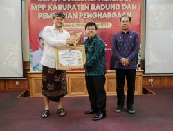 Rapat Evaluasi Tahunan dan Penghargaan kepada Instansi, Wabup Badung: Mutu Layanan dan Kualitas SDM Terus Ditingkatkan