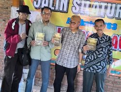 Alumni Stikosa-AWS 83 Launching Buku Antologi Puisi “Kukenang Kampus Kapasari”