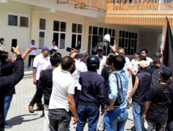 Gerakan Vendetta Demo BWS Mamuju, Tuntut Transparansi Anggaran Proyek‎Pengendalian Sungai Kalukku dan Bendungan Salulekbo di Mateng