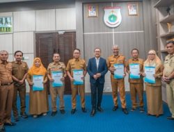 Gubernur Sulbar Serahkan Surat Tugas untuk Pejabat Plh dan, Plt di Lingkungan Pemprov Sulbar