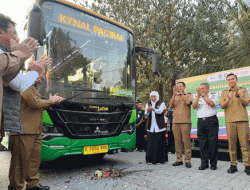 Kado HUT ke-80 Provinsi Jatim, Gubernur Khofifah dan Kepala Dishub Persembahkan Transjatim Koridor VII
