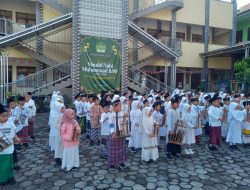 Madrasah Ibtidaiyah Bustanul Ulum Kota Batu Gelar Apel Hari Santri Nasional 2025