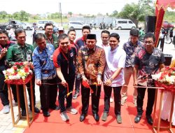 Bupati Batola Bahrul Ilmi Resmikan Grand Opening Alfamidi Handil Bakti