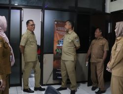Sekda Sulbar Lakukan Sidak Usai Pimpin Apel di Kompleks Kantor Gubernur, Sasar Dinas PU dan DTPHP ‎