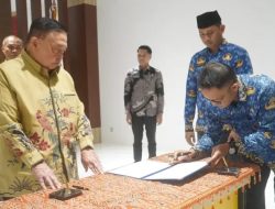 Lantik Delapan Pejabat Fungsional, Wagub Sulbar: Profesional Tanpa Integritas itu Bencana