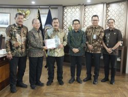 Perkuat Tata Kelola Pariwisata dan Relokasi Lapas Kerobokan, Gubernur Koster dan Bupati Adi Arnawa Bertemu Menteri Imigrasi