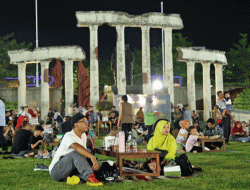 Pemkot Surabaya Buka Surabaya Heroic Days 2025 dengan Tjangkroekan Djoeang, Rayakan Semangat Tempo Doeloe