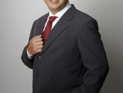 Indofarma, dari Kejayaan BUMN ke Jurang Pailit dan Harapan Rekonstruksi