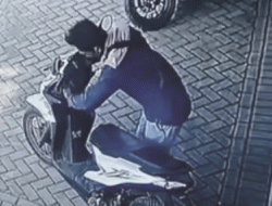 20 Motor Raib, Warga dan Mahasiswa Geruduk Polda Jambi, Polisi Cuma Suruh Sabar dan Doa