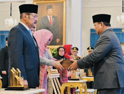 Peringati Hari Pahlawan, Presiden Prabowo Anugerahkan Gelar Pahlawan Nasional pada 10 Tokoh Nasional