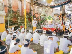 Bupati Badung Hadiri Karya Pedudusan Agung di Pura Dalem Desa Banjar Aseman Abiansemal