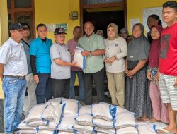 Ketua DPRD Padang Pariaman Tinjau Warga Terdampak Banjir di Balah Aia, Serahkan Bantuan Pangan