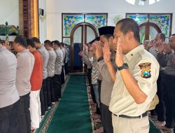 Personel Polres Batu Gelar Salat Ghaib Doakan Korban Bencana Alam di Sumatera