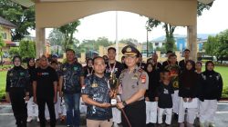 Kapolres Maros Terima Piala Kejuaraan Karate Wali Kota Makassar Cup dan Dispora Sulsel dari Kontingen Atlet Inkanas Polres Maros
