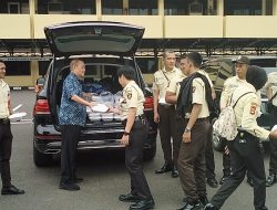 Chairul S Matdiah Kembali Bagikan 250 Nasi Uduk Gratis