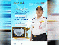 Kepala Dishub Provinsi Jatim Dr. Nyono Raih Penghargaan atas Dedikasi di Sektor Transportasi