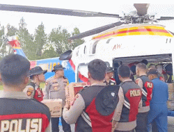 Operasi Udara Polri Pacu Pengiriman Bantuan Kemanusiaan di Wilayah Banjir Sumatera