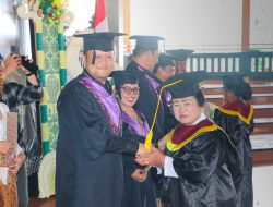 Wabup Badung Wisuda Angkatan II Sekolah Lansia Dasarata Kelurahan Kapal, Sosialisasikan Insentif Rp3 Juta/Tahun