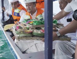 Wabup Badung Bagus Alit Sucipta Hadiri Upacara Pakelem Pemahayu Jagat di Pantai Muaya Jimbaran