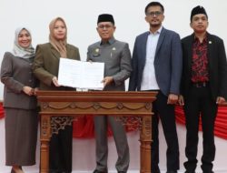 DPRD Sulbar Rapat Paripurna Bersama Pemprov Sepakati Perubahan Perda No.1 Tahun 2018 Tentang BUMD Sebuku Energi Malaqb