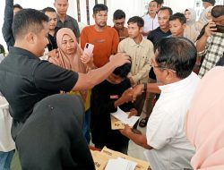 Negara Serahkan Santunan Rp15 Juta per Korban Bencana Padang Pariaman