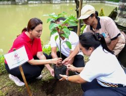 Wujudkan Aksi Merawat Pertiwi, GOW dan WHDI Badung Hijaukan Taman Beji Paluh dengan Ratusan Pohon
