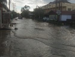 Wilayah Kabupaten HSU Ruas Jalan Provinsi Kalsel Terendam Air