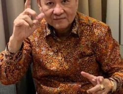 Buku Biografi Toga Hitam Chairul S Matdiah dalam buku keduanya, Bukan Sekadar Setelan Jas: Seni Menjadi Pengacara Perlente ala Chairul S Matdiah