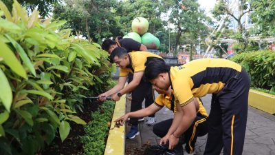 Implementasikan Gerakan Nasional ‘Indonesia ASRI’, Polres Batu Bersama Pemkot Gelar Korve Massal
