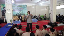 Police Go To School Polres Metro Bekasi Ajak Santri Ponpes Al Imaroh Jauhi Aksi Kenakalan Remaja