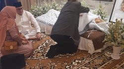 Anggota DPRD Sumsel Melayat ke Rumah Duka Alex Noerdin, Chairul S Matdiah: Beliau Pemimpin yang Sukses Membangun Daerah