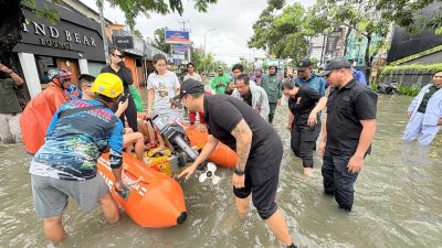 Wabup Badung Bagus Alit Sucipta Tinjau Langsung Banjir di Jalan Dewi Sri, Kuta