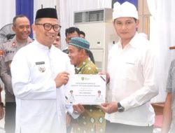 Bupati Tabalong Serahkan Insentif, Bentuk Apresiasi Dalam Mendukung Wujudkan Tabalong Religius