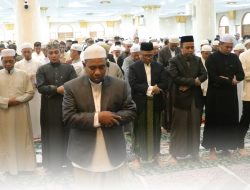 Bupati dan Wakil Bupati Tabalong Laksanakan Salat Idulfitri 1447 H di Masjid Agung Ash-Shiratal Mustaqim