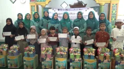 TP PKK Kabupaten Tabalong Safari ke Kec. Haruai, Santuni 40 Anak Yatim dan 141 Lansia