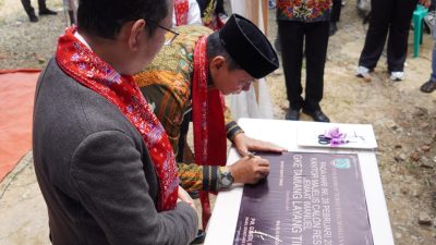 Bupati Barito Timur Resmikan Kantor Calon Resort GKE Tamiang Layang Timur