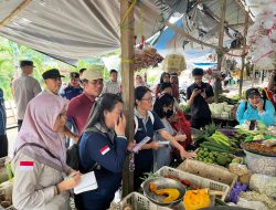 Pemkab Bartim Pantau Harga Sembako Jelang Idulfitri di Pasar Toemenggoeng Djaya Karti