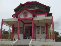 Hidupkan Aktivitas Keagamaan, Bupati Tabalong Salat Jumat di Masjid Cheng Ho
