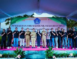 Kukuhkan Pengurus FK2D Abiansemal, Bupati Badung Tekankan Penguatan Pelayanan Publik