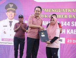 Pemkab Jember Pastikan THR bagi PPPK Paruh Waktu, Gus Fawait: Ini Bentuk Pengakuan dan Keadilan