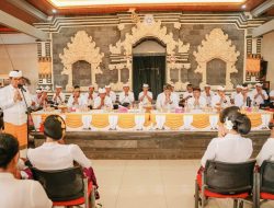 Bupati Badung Ikuti Karya Ngenteg Linggih Wraspati Kalpa di Banjar Adat Uma Kapal