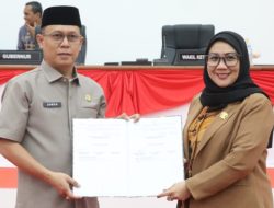 Sekprov Junda Maulana Hadiri Paripurna DPRD Sulbar Terkait Penyerahan Rekomendasi LKPJ Gubernur Tahun 2025