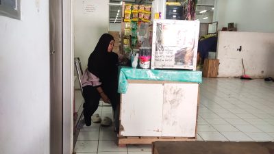 PKL Pasar Mardika Ambon Keluhkan Banyak Pembeli Pilih Belanja Diemper Jalan