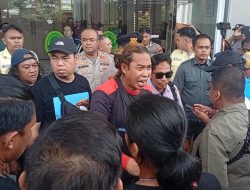 Sidang Keempat Gugatan FSPMI Memanas, Buruh Protes Pembatasan Akses di PN Jakarta Timur