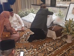 Sahabat Hingga Akhir: Chairul S Matdiah dan Alex Noerdin