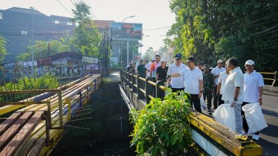 Pimpin Aksi Bersih di Kuta, Bupati Badung Adi Arnawa Evaluasi Pengelolaan Sampah Pasca 1 April