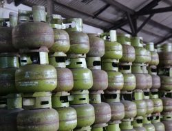 Jeritan Warga Lumajang, 3 Hari Titip Tabung Gas Melon, Dikembalikan Kosong, Pengecer Dilarang Jual, Warga Dipaksa Berburu ke Pangkalan