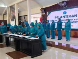 Ketua TP PKK Bondowoso Lantik 14 Pengurus Kecamatan, Bupati Minta Fokus Stunting dan Pangan