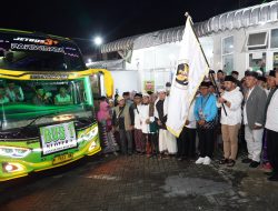 Wali Kota Nurochman Lepas 226 Jemaah Haji Kota Batu, Heli Suyanto Titipkan Doa untuk Kesejahteraan Daerah